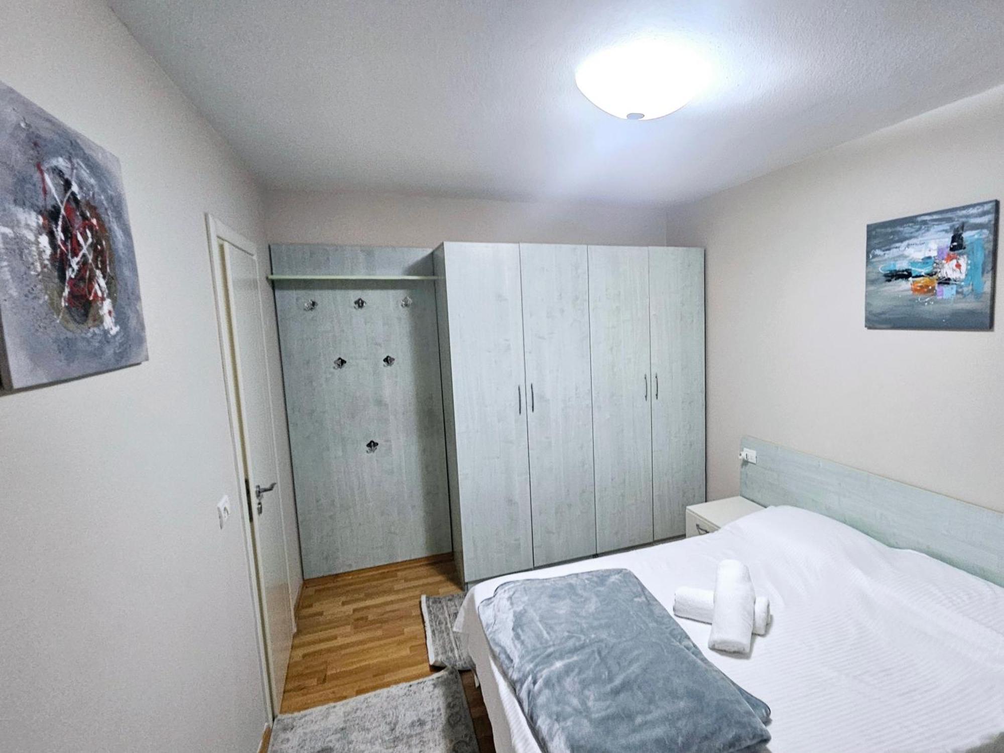 Center - Aal Apartmán Tirana
